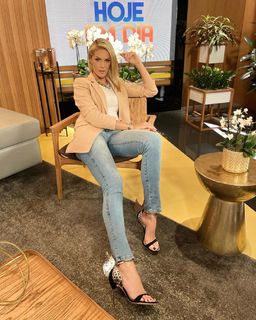 Ana Hickmann feet photo thumbnail