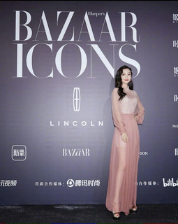 Angelababy feet photo thumbnail
