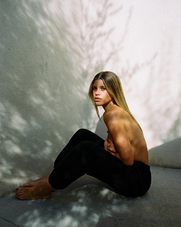 Sofia Richie feet photo thumbnail