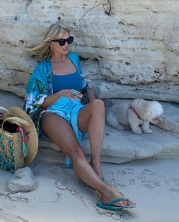 Christie Brinkley feet photo thumbnail
