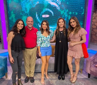 Cynthia Rodríguez feet photo thumbnail