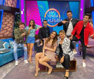 Cynthia Rodríguez feet photo thumbnail