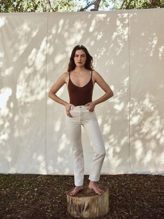Phoebe Tonkin feet photo thumbnail