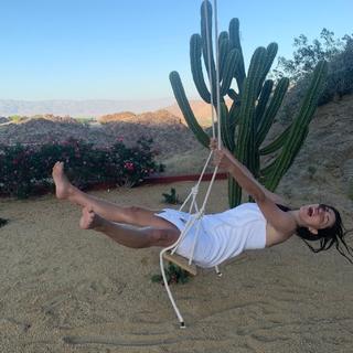Phoebe Tonkin feet photo thumbnail