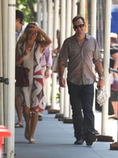 Sienna Miller feet photo thumbnail