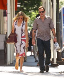 Sienna Miller feet photo thumbnail