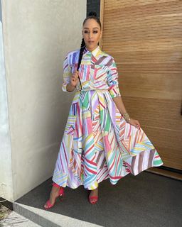 Tia Mowry feet photo thumbnail