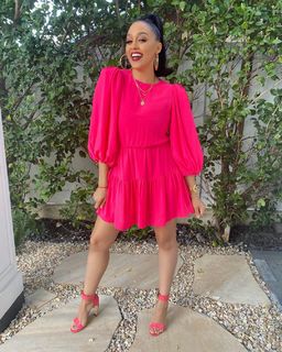 Tia Mowry feet photo thumbnail
