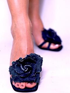 Sonya Kraus feet photo thumbnail
