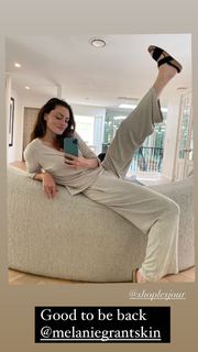 Phoebe Tonkin feet photo thumbnail