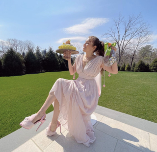 Thalía feet photo thumbnail