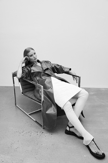 Rosie Huntington-Whiteley feet photo thumbnail