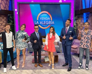Laura González feet photo thumbnail