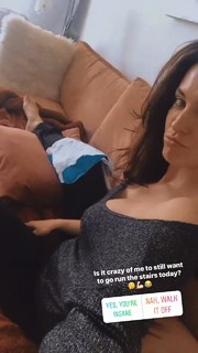 Jessica Lowndes feet photo thumbnail