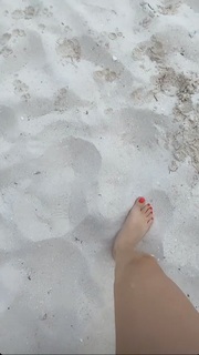 Yoseline Hoffman feet photo thumbnail