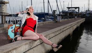 Natalia Oreiro feet photo thumbnail