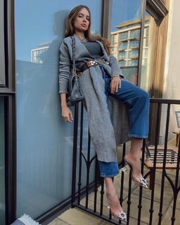 Xenia Tchoumitcheva feet photo thumbnail