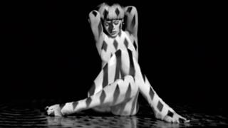 Rihanna feet photo thumbnail