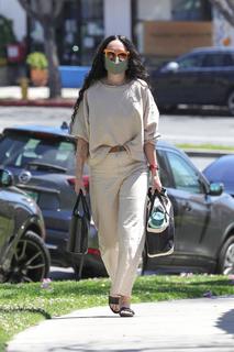 Rumer Willis feet photo thumbnail