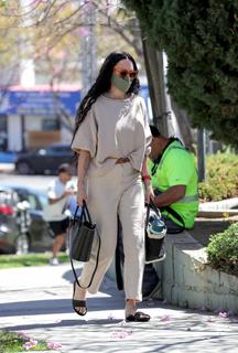 Rumer Willis feet photo thumbnail