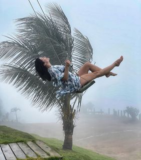 Katarzyna Cichopek feet photo thumbnail