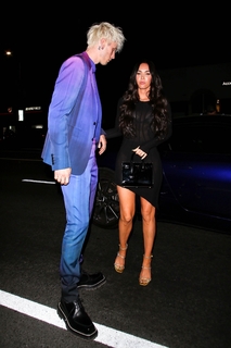 Megan Fox feet photo thumbnail