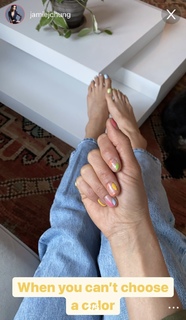 Jamie Chung feet photo thumbnail