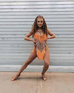 Lola Weippert feet photo thumbnail