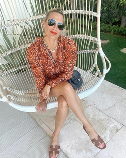 Molly Sims feet photo thumbnail
