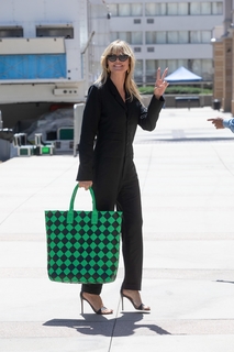 Heidi Klum feet photo thumbnail