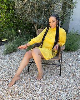Tia Mowry feet photo thumbnail
