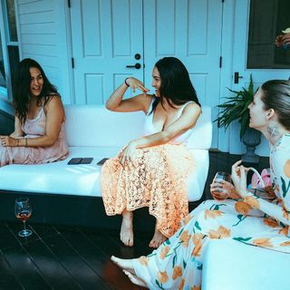Nikki Garcia feet photo thumbnail