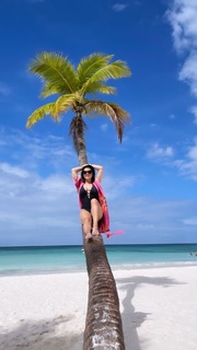 Katarzyna Cichopek feet photo thumbnail