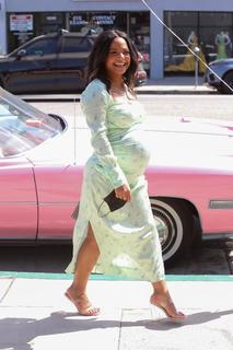 Christina Milian feet photo thumbnail