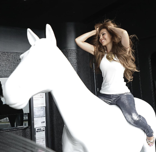 Thalía feet photo thumbnail