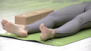 Anna Safroncik feet photo thumbnail