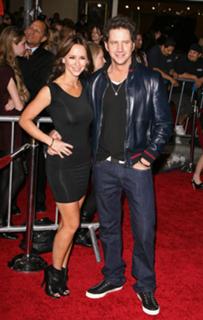 Jennifer Love Hewitt feet photo thumbnail