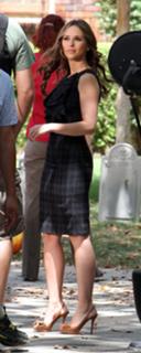 Jennifer Love Hewitt feet photo thumbnail