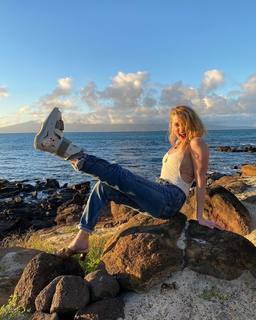 Amber Heard feet photo thumbnail