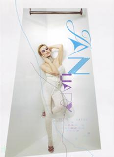 Kylie Minogue feet photo thumbnail