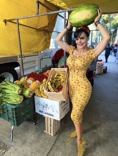 Maribel Guardia feet photo thumbnail