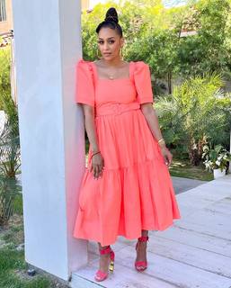 Tia Mowry feet photo thumbnail