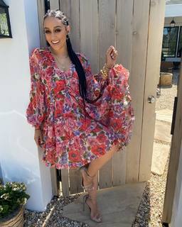 Tia Mowry feet photo thumbnail