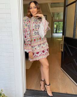 Tia Mowry feet photo thumbnail