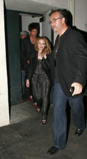 Kylie Minogue feet photo thumbnail