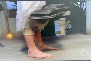 Julie Benz feet photo thumbnail