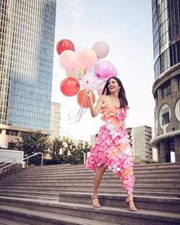 Erin Lim feet photo thumbnail