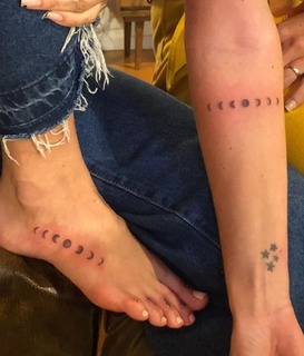Nicole Neumann feet photo thumbnail