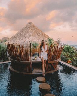 Jade Picon feet photo thumbnail