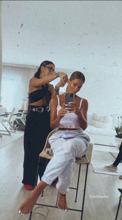 Gaby Espino feet photo thumbnail